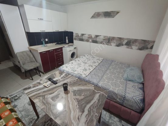 Beyaz Evler Mahallesi Eşyalı Daire Geniş Oturumlu 1+0