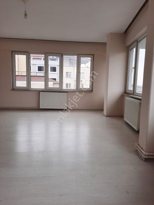 Balkesir Çarşı Merkezde Kiralık 2+1 Daire