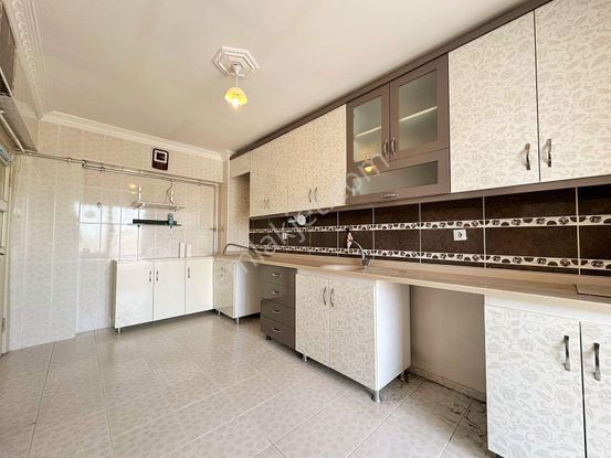 Kalecik Emlak'tan Masrafsız Ayyıldız Lisesi Yakını 3+1 Daire