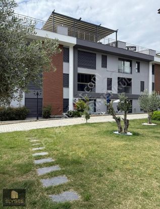 Davutlar Merkezde Lüks Rezidans Daire