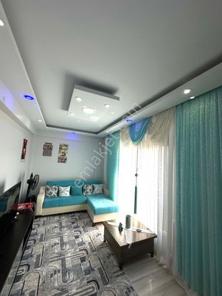 Turgutlu Nurcan Emlak'tan İstiklal Mh.satılık Asansörlü 6 Yıllık Daire