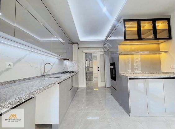 Ecg'den; Saray Tam Merkezde, Sitede Sıfır 3+1 Daireler