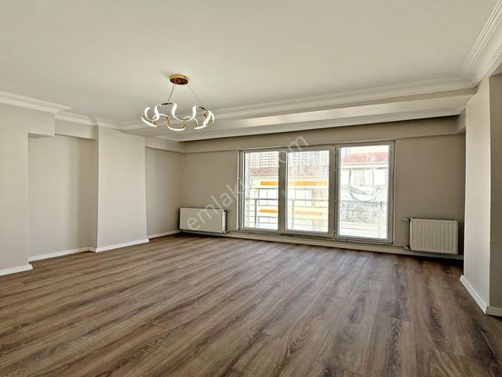 Metrobüse Yürüme Mesafesinde Masrafsız 2+1 Kullanışlı Ara Kat