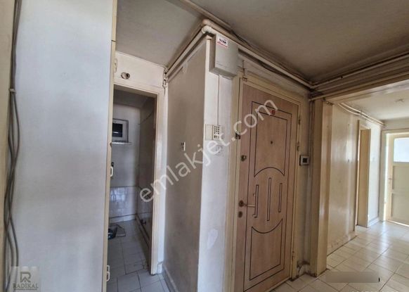 Ayrancı Güvenevler Mahallesi Naziilli Sokakta Satılık Fırsat 3+1 Teras Katı Daire....