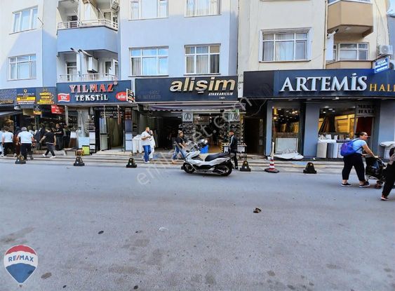 Remax Mavi- Çark Caddesinde Eski İtfaiye Caddesi Cepheli Dükkan