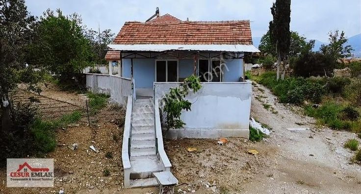 Cesurdan Satılık Korkuteli Bozovada Müstakil Ev