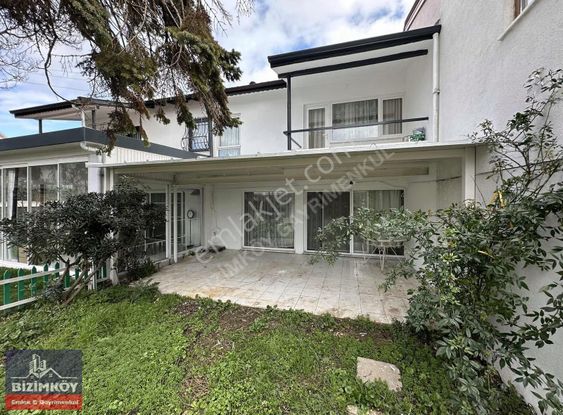 Silivri Bizimköy Sitesi Bahçe Denize Yakın Satılık Dubleks Villa