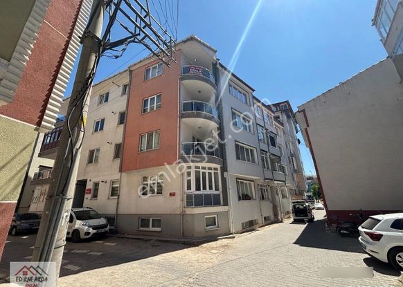 Arda Emlak Ofisi'den Ayşekadın Balta Hotel Yakını Yatırımlık Balkonlu Daire