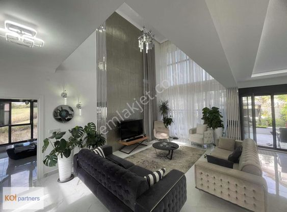 Koi Partners'den Ultra Lüks Deniz Manzaralı Villa