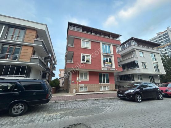 Tramvaya Yürüme Mesafesinde Kiralık 2+1 Daire