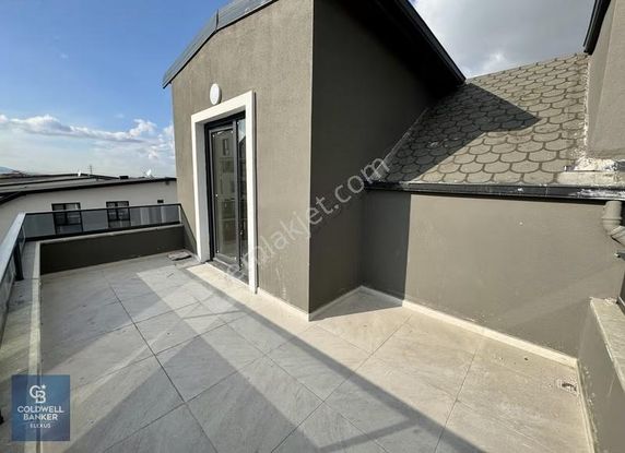 Cb Elexus | Başiskele'de Fırsat 2+1 Satılık Çatı Dubleks