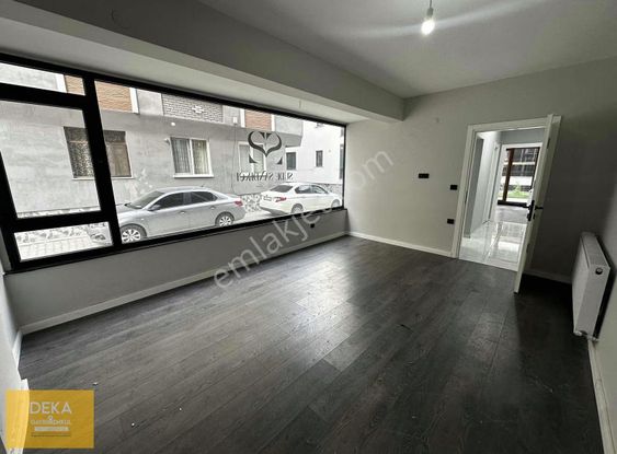 Deka Gayrimenkul'den Güzelyalı Sahil'de Kiralık Bahçeli 2+0 Ofis