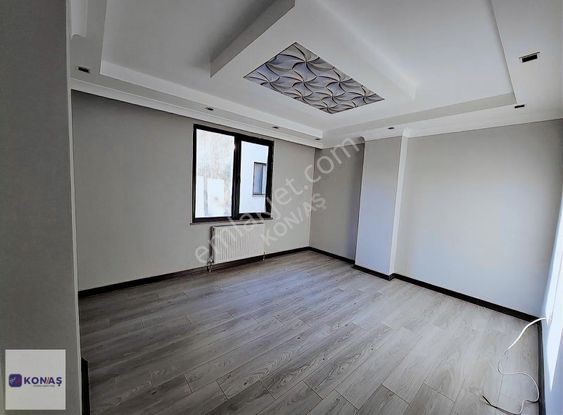 Konaştan Mustafa Kemalde Satılık Yüksek Giriş