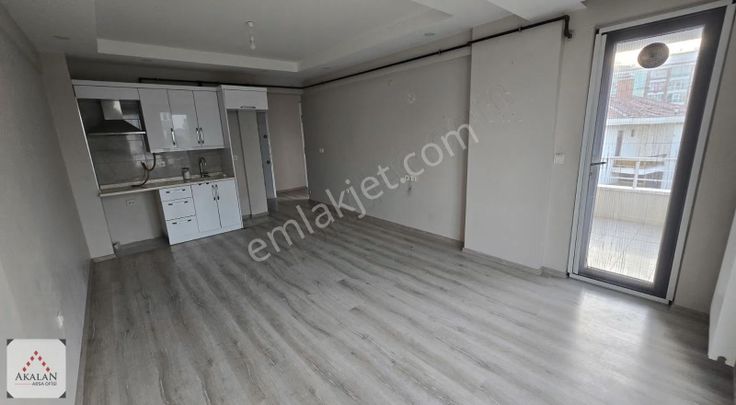 Atakum Körfezde Tramvay Altında Kiralık 1*1