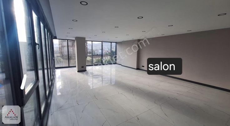 Adliye Yanında Kiralık Ofıs Katı