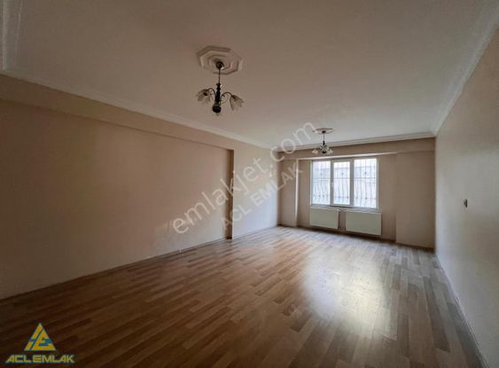 Karaköprü Akbayır 2.35 De Cadde Üstünde 3+1 Acil Satılık Daire