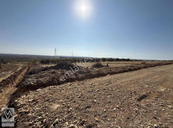 Açık Manzaralı Yol Üzeri Satılık Arazi