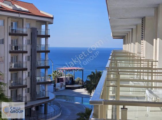 Kuşadası Ramada Suıtes'te Satılık Deniz Manzaralı 1+0