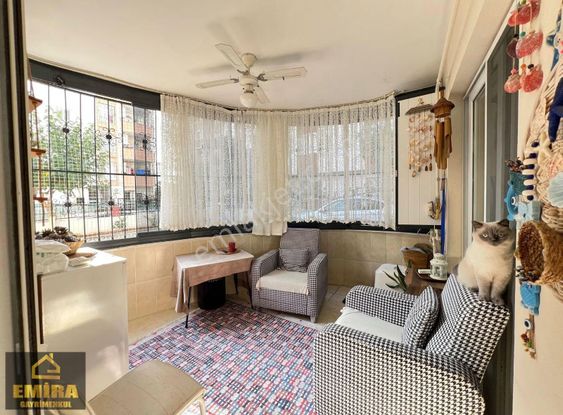 Bahçeşehir'de*3+1*a.mutfak*kombili*cam Balkonlu*iskanlı Satılık