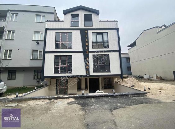 Resital Ayasofya Gayrimenkulden Demirci De Satılık 2+1 Daire