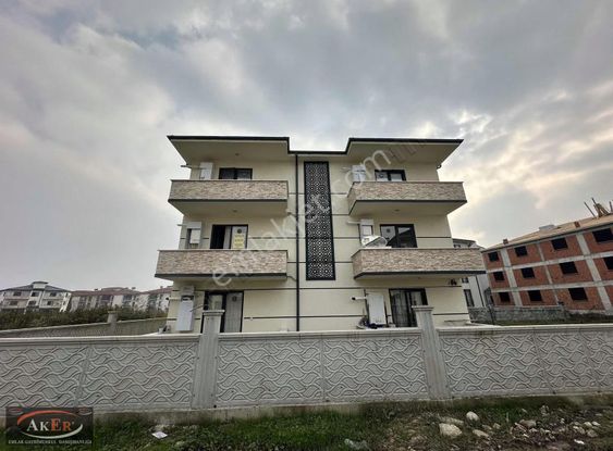 Aker Emlaktan Lüx Koridorlu 1+1