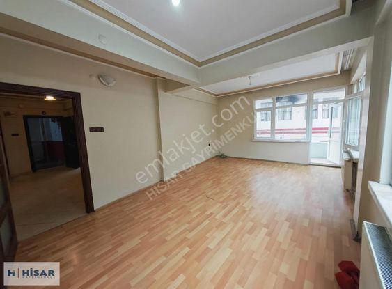 Şehrin Merkezinde Salon Mutfak Ayrı 2+1 Daire