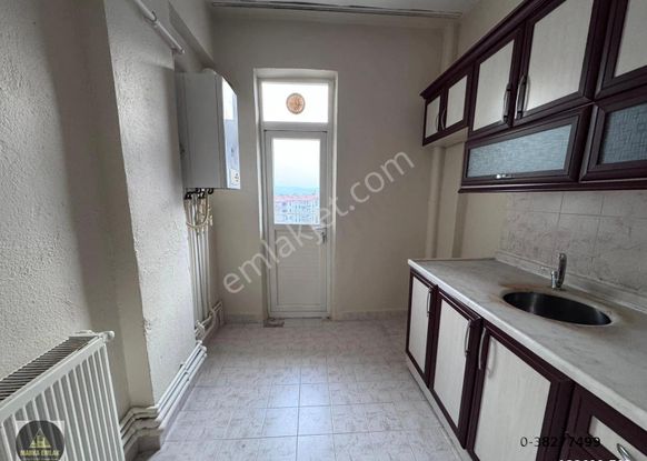 Marka'dan Kaletepe'de Çift Balkonlu Satılık 3+1 Daire