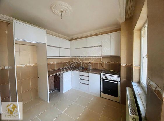 İmay Gayrimenkul'den Kılavuz'da Kiralık 3+1 Cadde Üstü