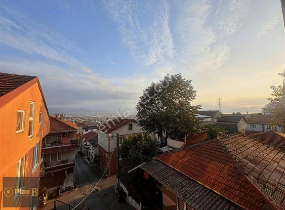 İzmit Tavşantepe'de Ferah,önü Açık, Geniş M2 2+1 Daire