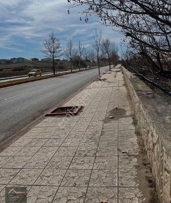 Kırşehır Güldiken Mahallesi'nde ,ortaköy Caddesine Cephelı İ İmarlı 500 M2 Satılık Arsa