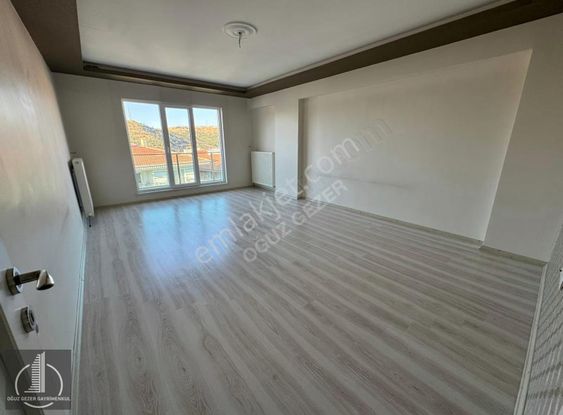 Oğuz Gezer Gayrimenkul'den Merkezi Konumda Lüx 3+1 Satılık Daire