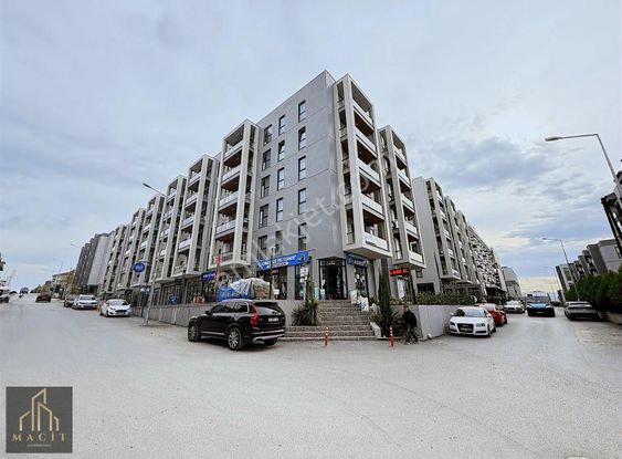 Macit'den Görükle Avlu 3 Sitesinde Havuz Cephe 2+1 Eşyalı Daire