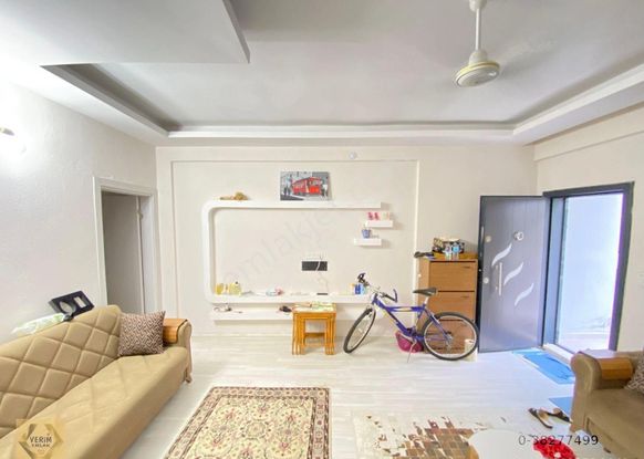 Ürkmez De Denize 250m Salon Mutfak Ayri Satılık 3+1 Villa