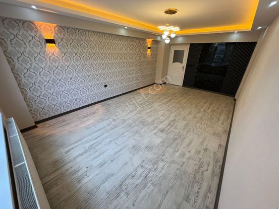 Karakaya Merkez'de Katta Lüx Yapılı 3+1 Daire