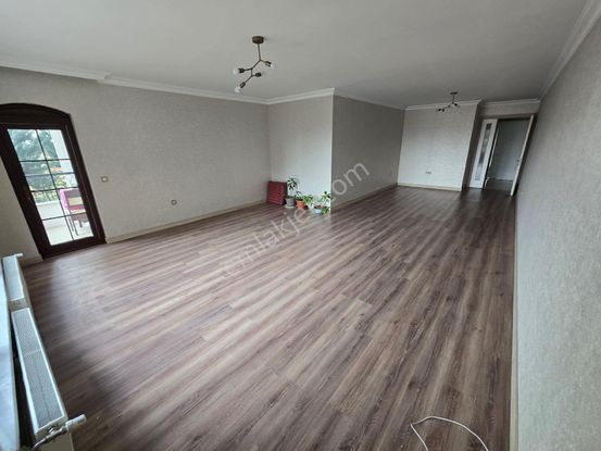 5a Gayrimenkulden Temiz Çift Banyolu Site İçersin De 2+1 Kiralık Daire