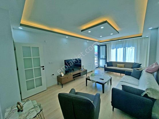 Uytundan Kadıköyde Doğalgazlı Çift Cephe Ferah 3+1 Satılık Daire