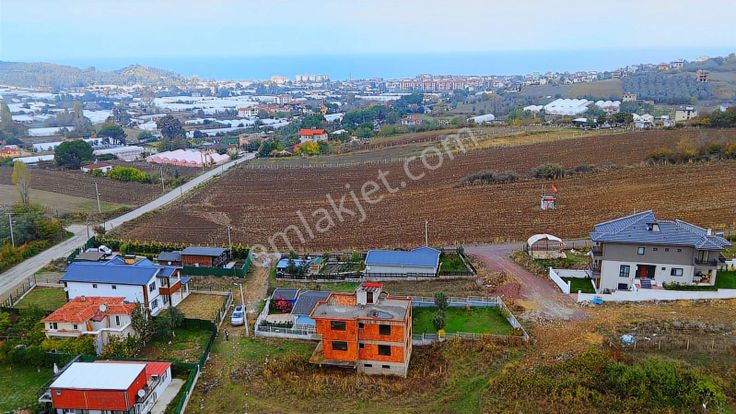 Yalova Termal Akköy'de Satılık 3 Katlı Deniz Manzaralı Tripleks