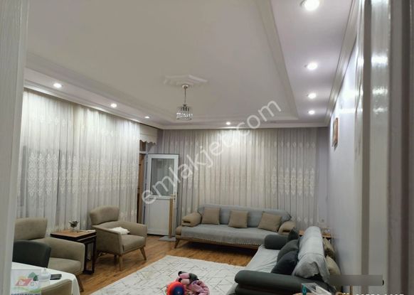 Körfez Hacıosman Mahallesinde 3+1/160 M2 Ebeveyn Banyolu Arakat Daire