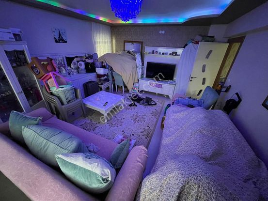 Okula Ulaşım Ayakın Katta Ebeyn Banyolu Lüx Yapılı 3+1 Daire