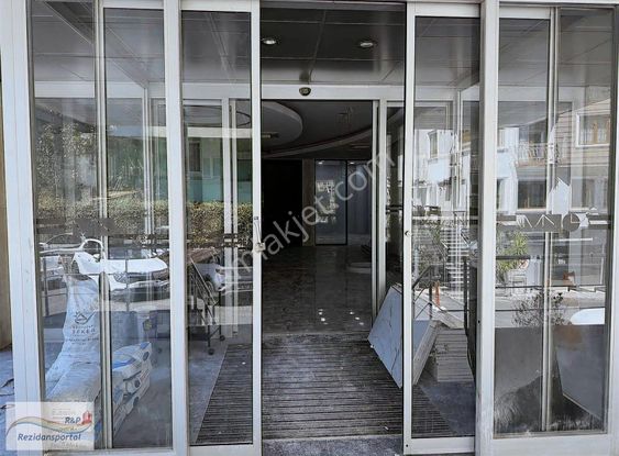 Fulyada Tam Kat 550 M2 Metroya Yakın Özel Kiralık Poliklinik