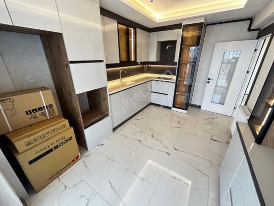 Yenikent Fevzi Çakmak Mah 3+1 E.banyolu Ön Cephe Sıfır Daire