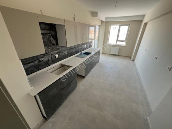 Sincan Saraycık Mh 4+1 Asansörlü E.banyolu Ara Katta Sıfır Daire