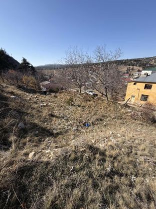 Mersin Erdemli Torosta Satılık 2600 M2 Arsa Ve 2 Katlı Ev