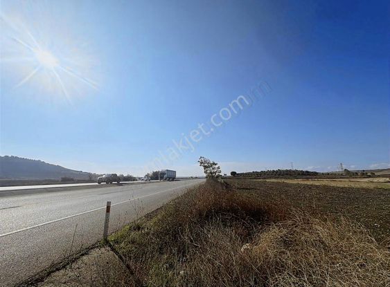 Bandırma Akçapınar 15.900 M2 Otoyol Cepheli Arazi