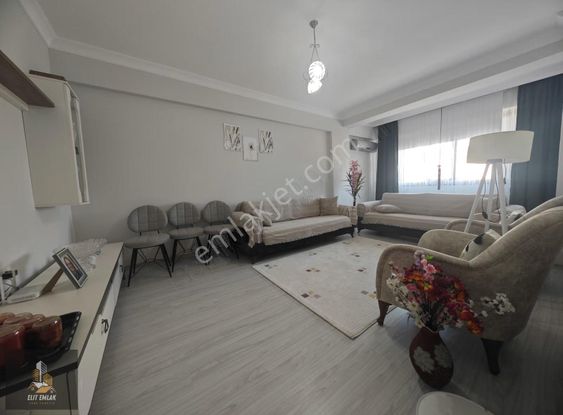 Elit Emlak'tan Cumhuriyet Mah.şahsi Otoparklı Fırsat 3+1 Daire