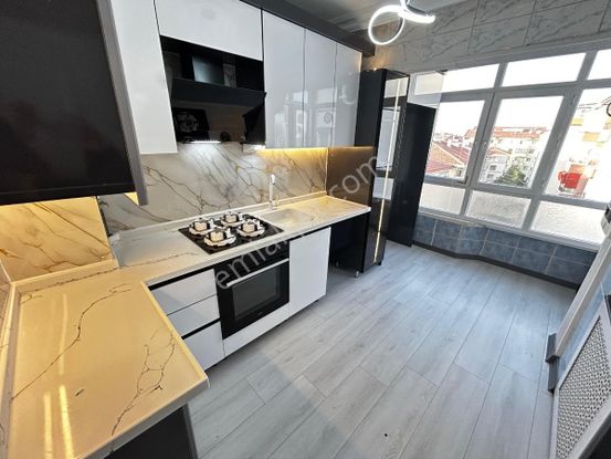 Sincan Pınarbaşı Mah 3+1 Yapılı Bağımsız Ara Kat Asansörlü Daire