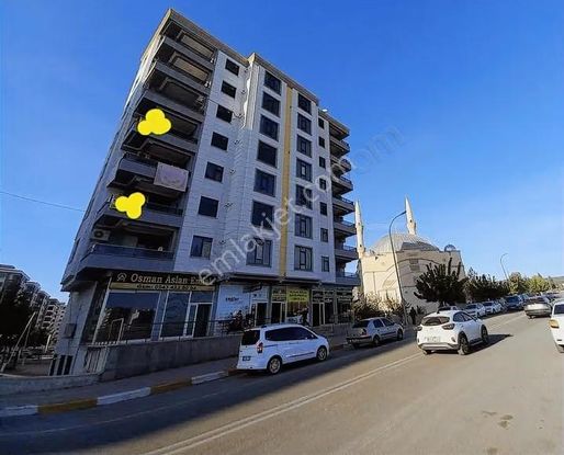 Karaköprü Atakent'te Cadde Üstü Köşebaşı 3+1 Geniş Daire