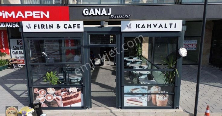 Kuşadası Soğucakta Satılık İş Yeri