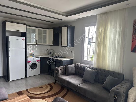 Adana Sarıçam Stadyum Yolunda Ana Bulvarda 1+1 Eşyalı Kiralık Geniş Daire