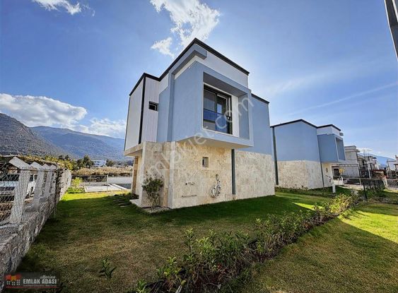 Güzelçamlı'da 3+1 Tek Müstakil Özel Havuzlu Denize 50 Metre